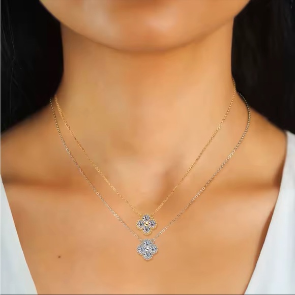 NWOT 1.2 CT Moissanite Clover Necklace 18k rose gold pltd sterling silver 16”18” - Picture 2 of 16